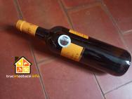 Taches de vin sur un sol en terre cuite en tomettes ou en briques de Bourgogne